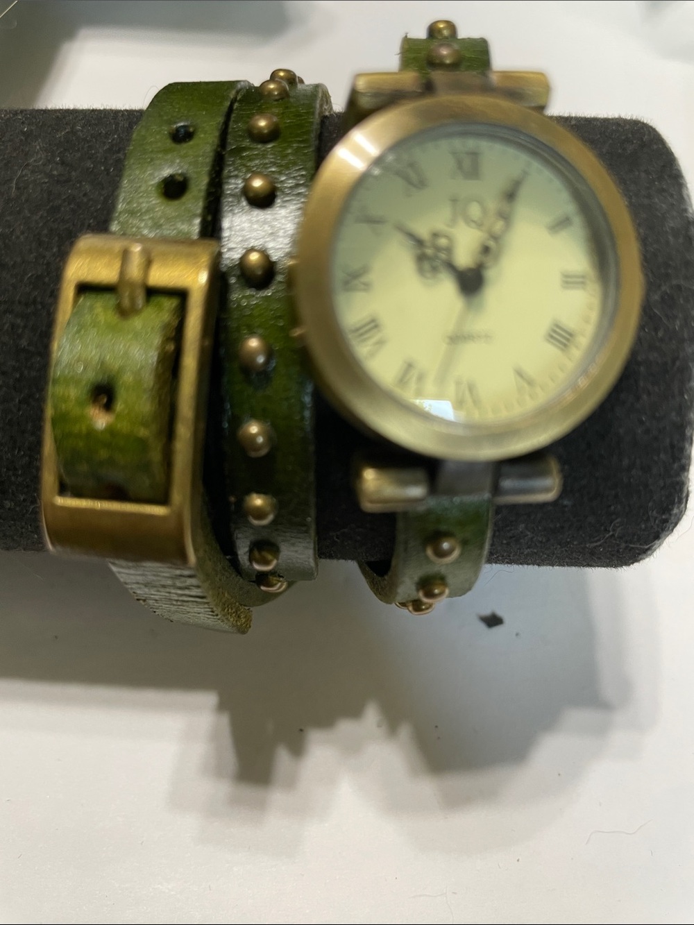 JQ Classic Green Wrap Around Leather Bracelet Watch.  Needs Battery.